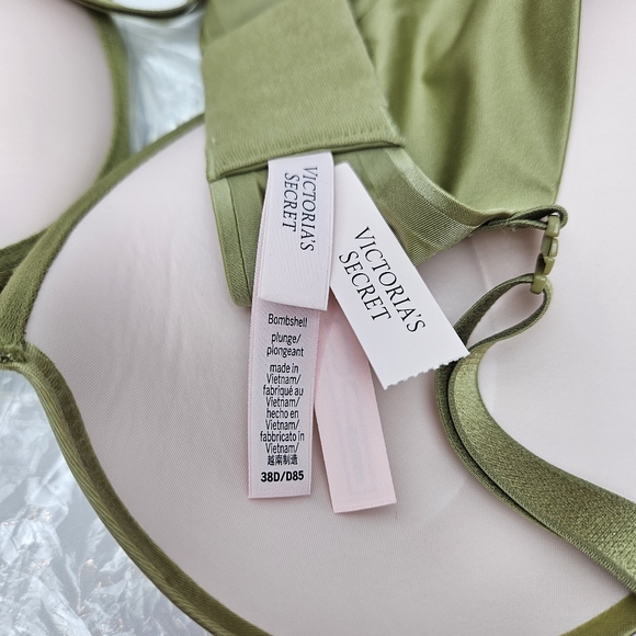 Vs Very Sexy Bra Bombshell 38D - Picture 5 of 6